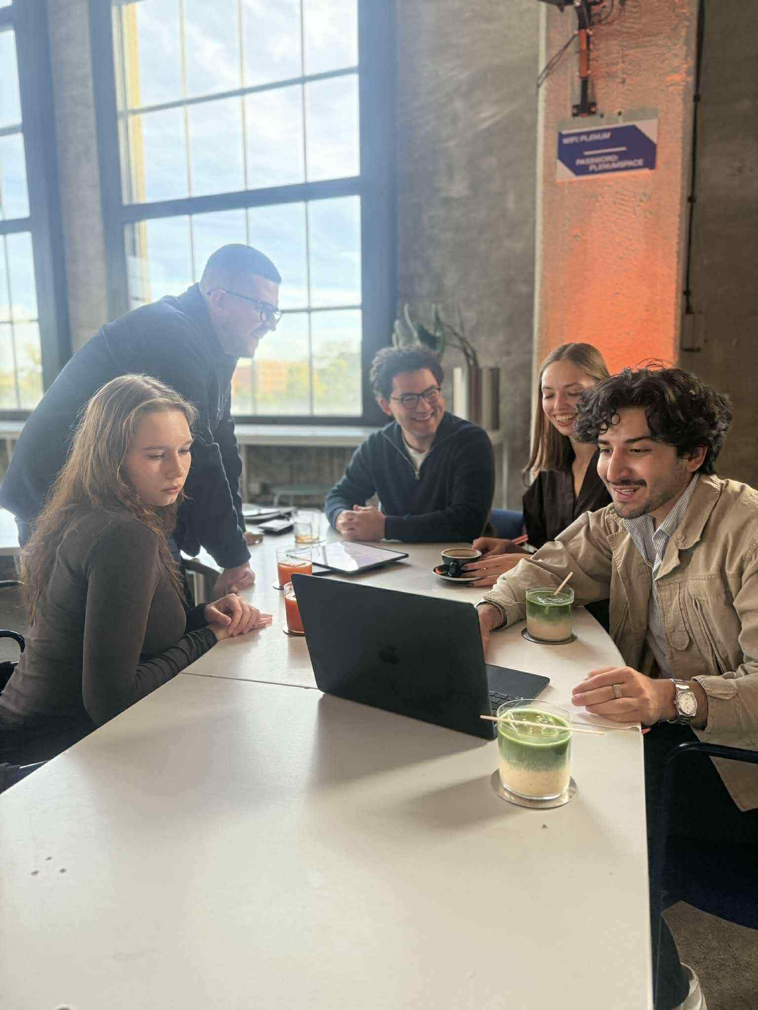 Sarovi team workspace portrait